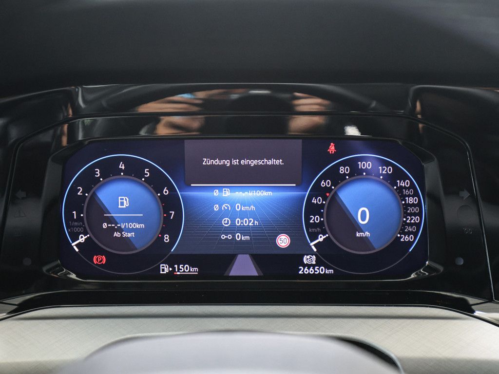 Volkswagen Golf VIII Life 1.0 l TSI - Samsaru's Car Outlet
