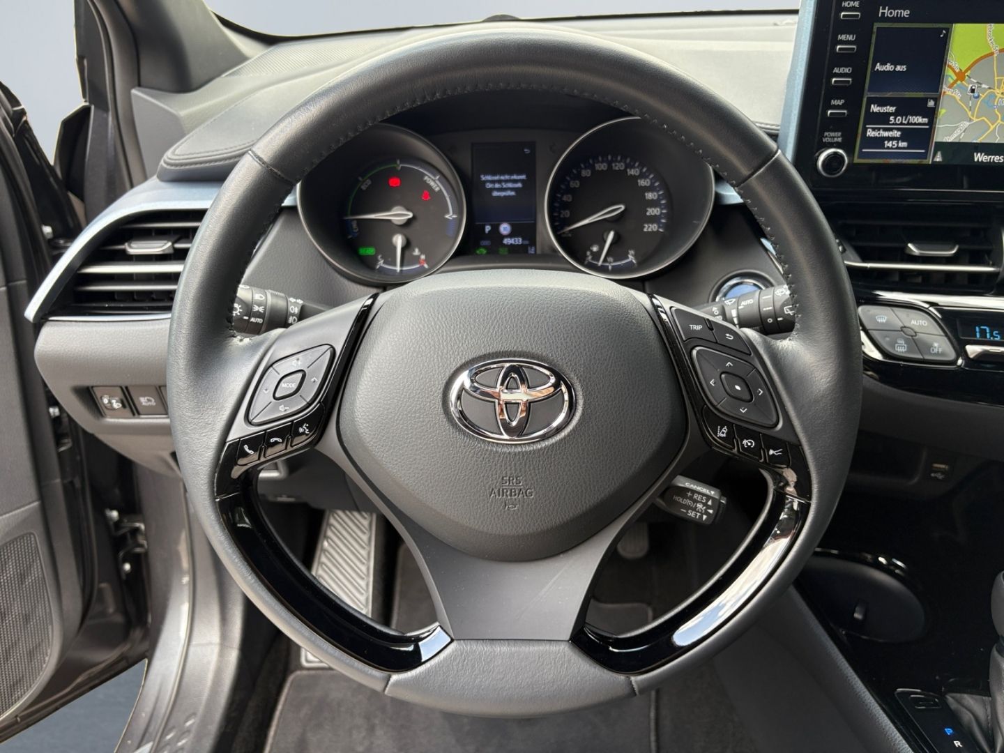 Toyota C-HR 2.0 Hybrid - Samsaru's Car Outlet