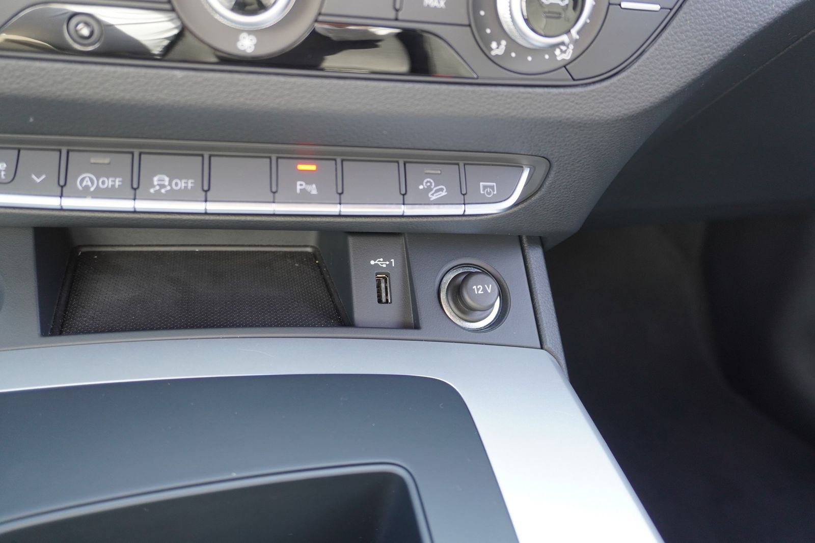 Audi Q5 Sportback S-Line 45 TFSI quattro s-tronic - Samsaru's Car Outlet