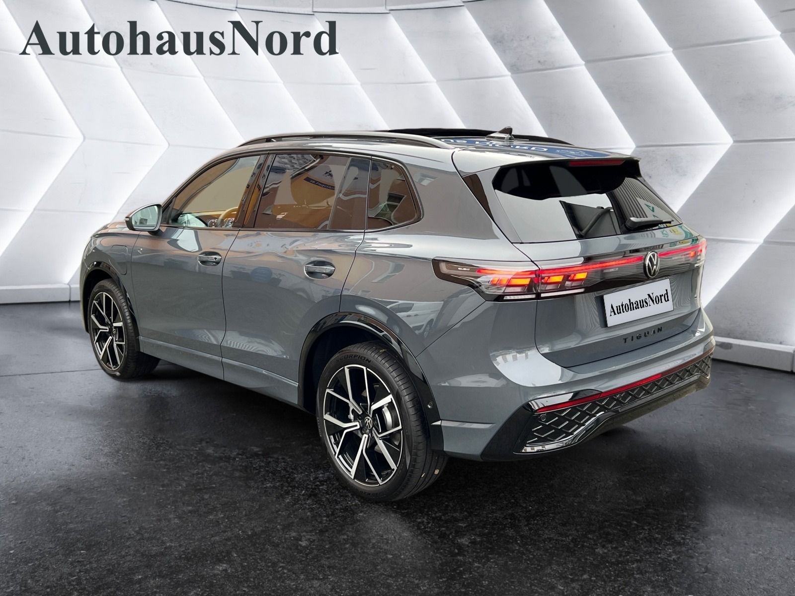 Volkswagen Tiguan 1.5 TSI eHybrid R-Line Black-Style*Matrix