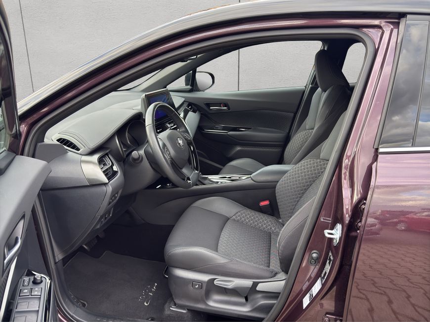 Toyota C-HR 2.0 Hybrid Team Deutschland