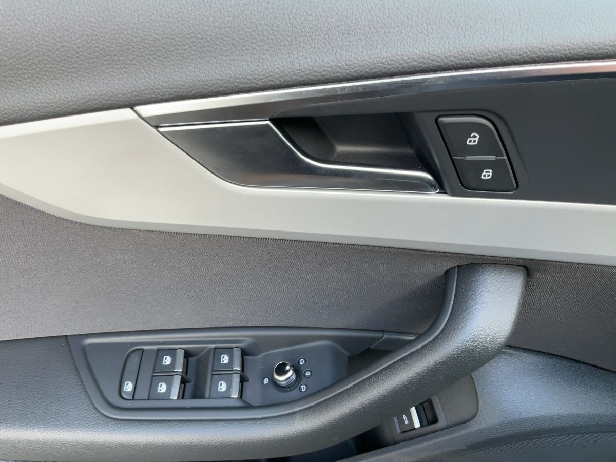 Audi A4 Avant 40 TFSI S-LINE - Samsaru's Car Outlet