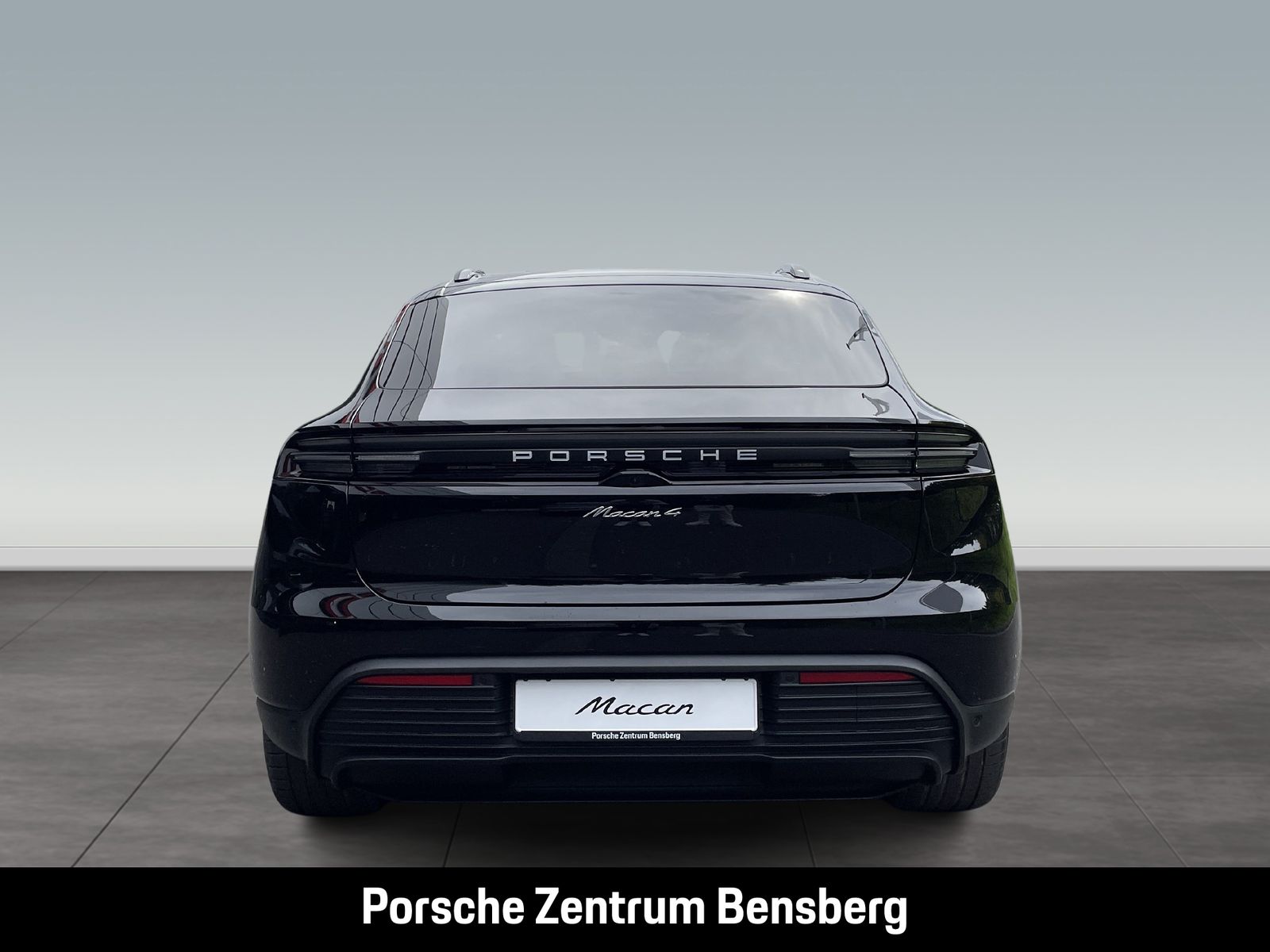 Porsche Macan Electric 4