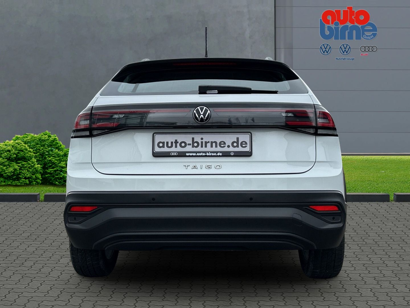 Volkswagen Taigo 1.0 TSI Life - Samsaru's Car Outlet