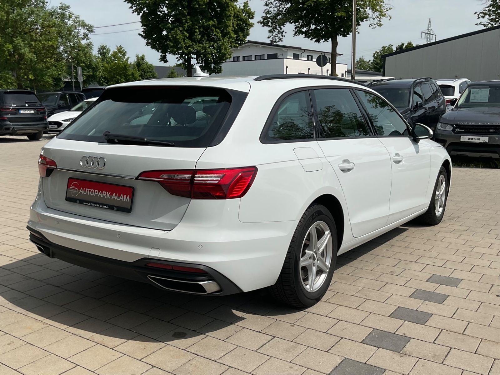 Audi A4 Avant 35 TFSI S-tronic - Samsaru's Car Outlet