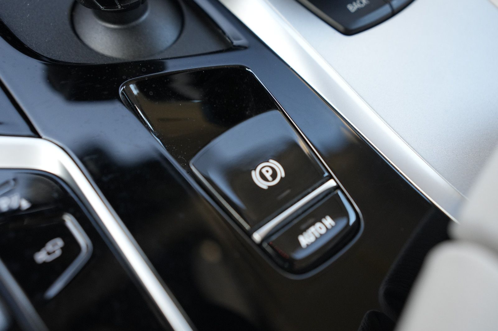 BMW 520d XDrive*LASER*HEADUP*ACC*DDC*ABL*STANDHZG*