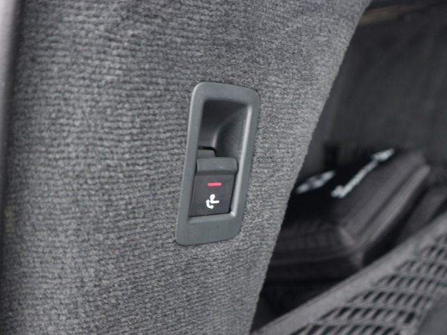 Audi RS 6 Avant RS-SPORTAGA*STANDHZG*PANO*360°*280KMH