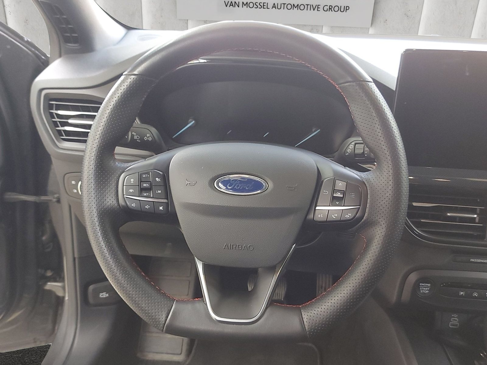 Ford Focus ST-Line Turnier. AUT. ACC. NAVI. KAMERA.PD