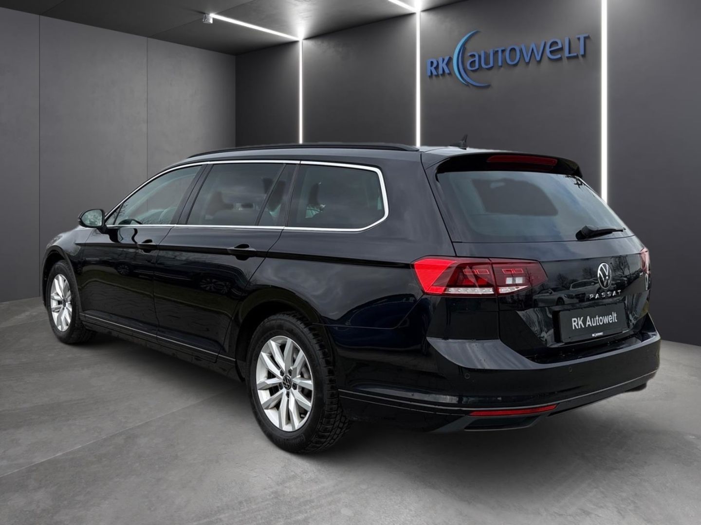 Volkswagen Passat 2.0 TDI DSG - Samsaru's Car Outlet