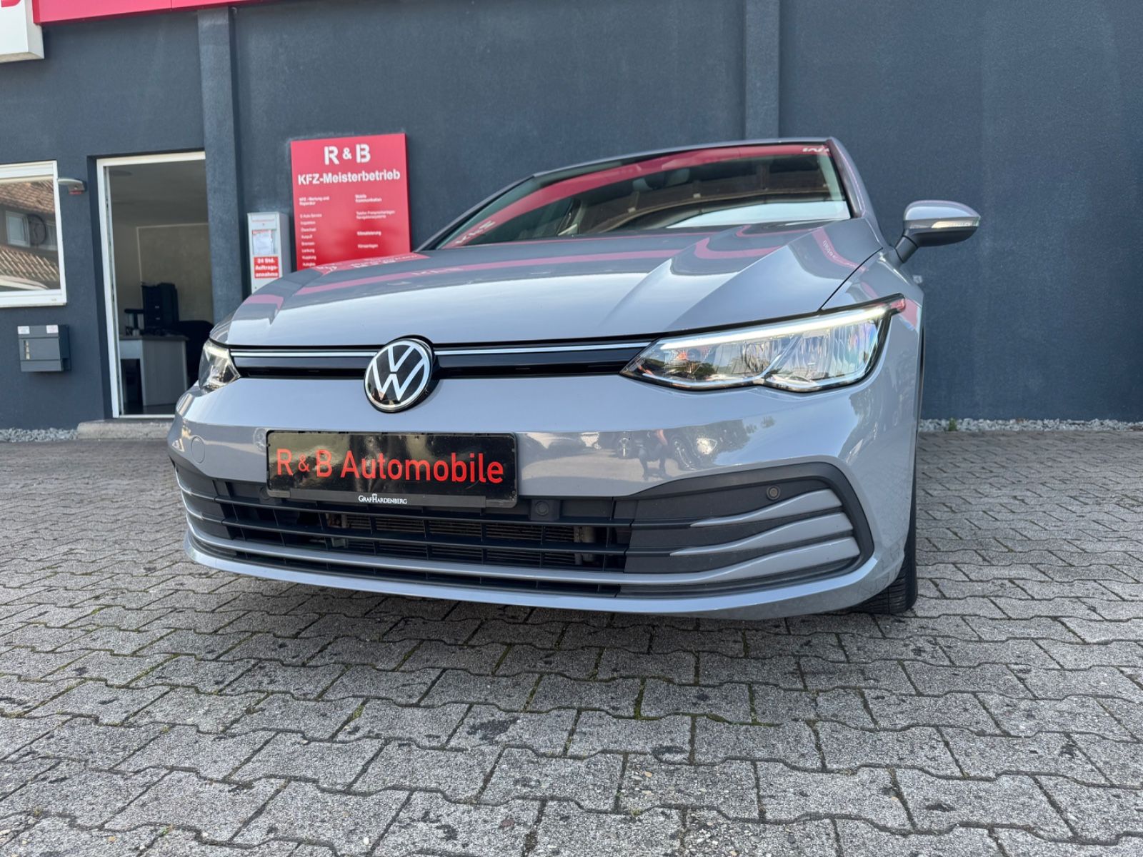 Volkswagen Golf VIII Lim. United - Samsaru's Car Outlet