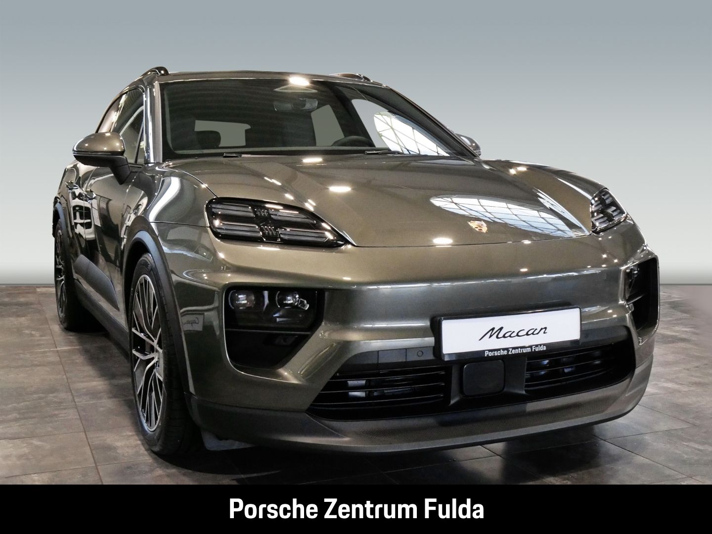 Porsche Macan 4 - Samsaru's Car Outlet