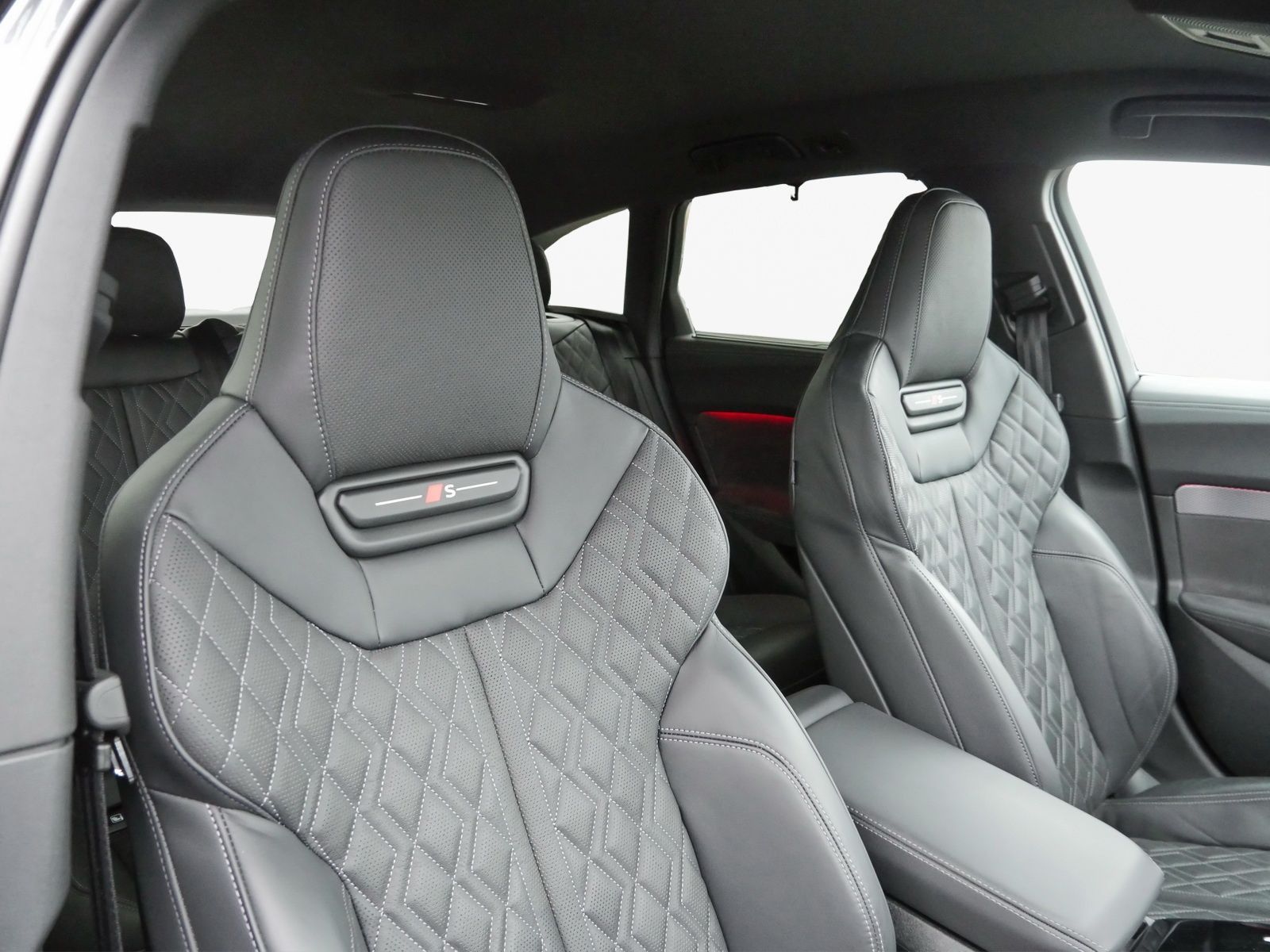 Audi A5 Avant 40 TDI qu. S line AHK*B&O*Massage*Matri