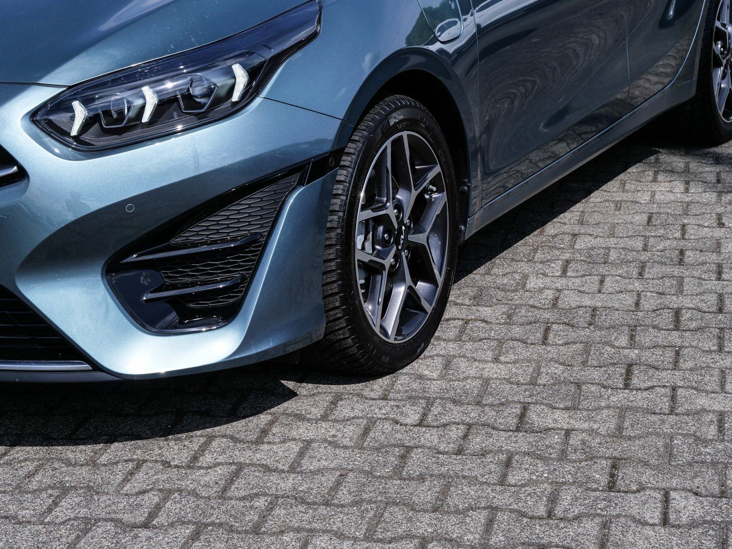 Kia Ceed SW Plug-in Hybrid Platinum - Samsaru's Car Outlet