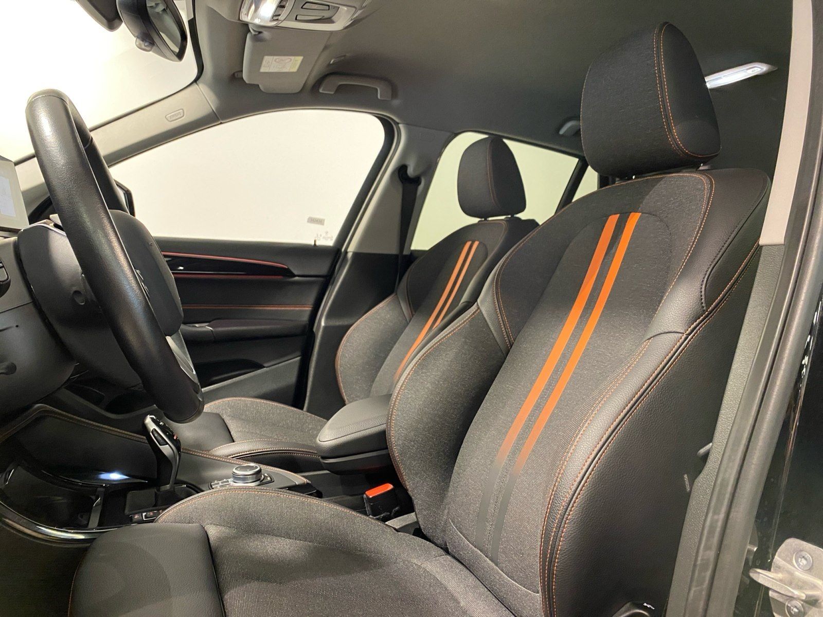 BMW X1 xDrive20i Sport Line - Samsaru's Car Outlet