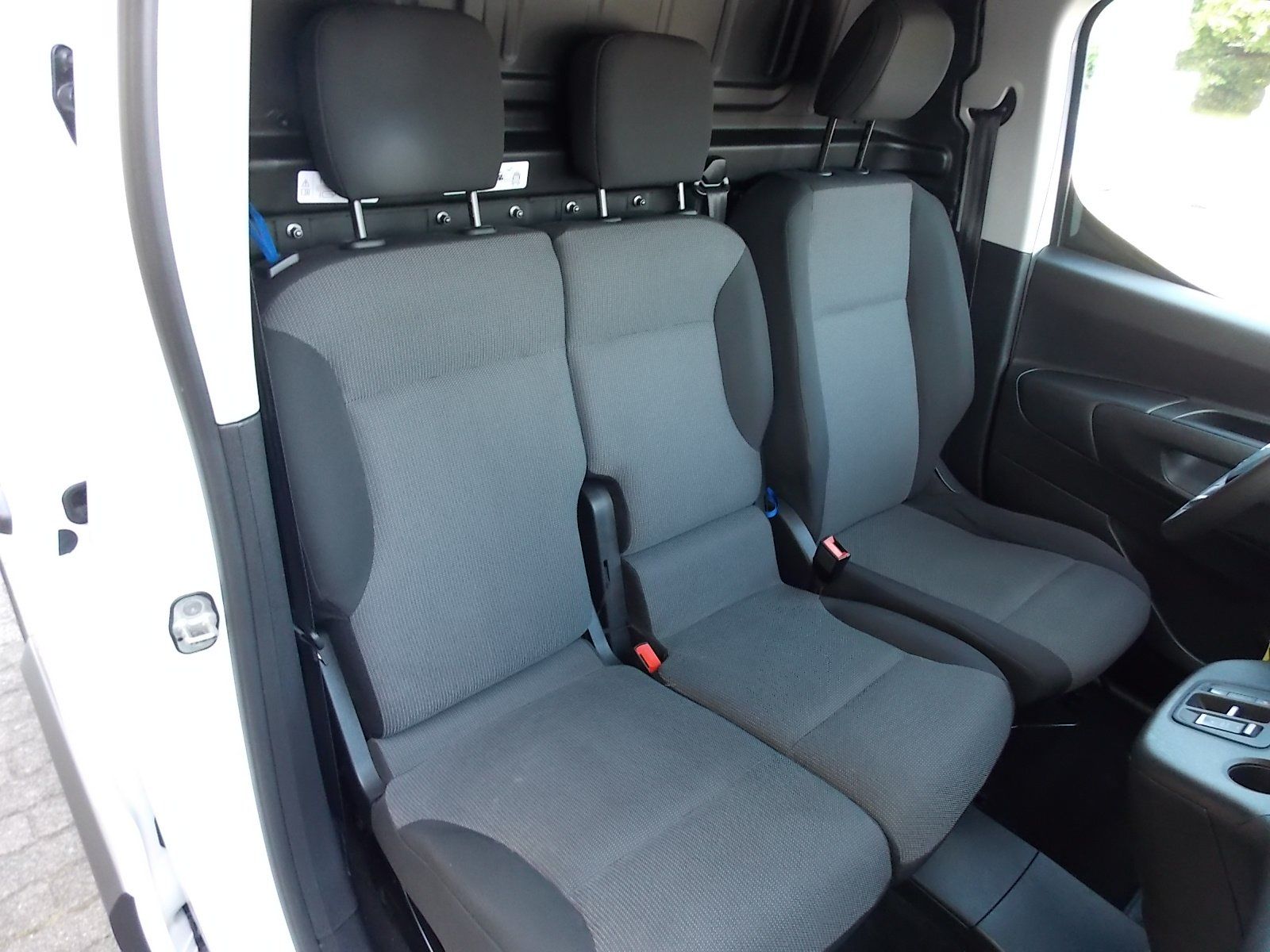 Opel Combo-e Cargo Edition - Samsaru's Car Outlet