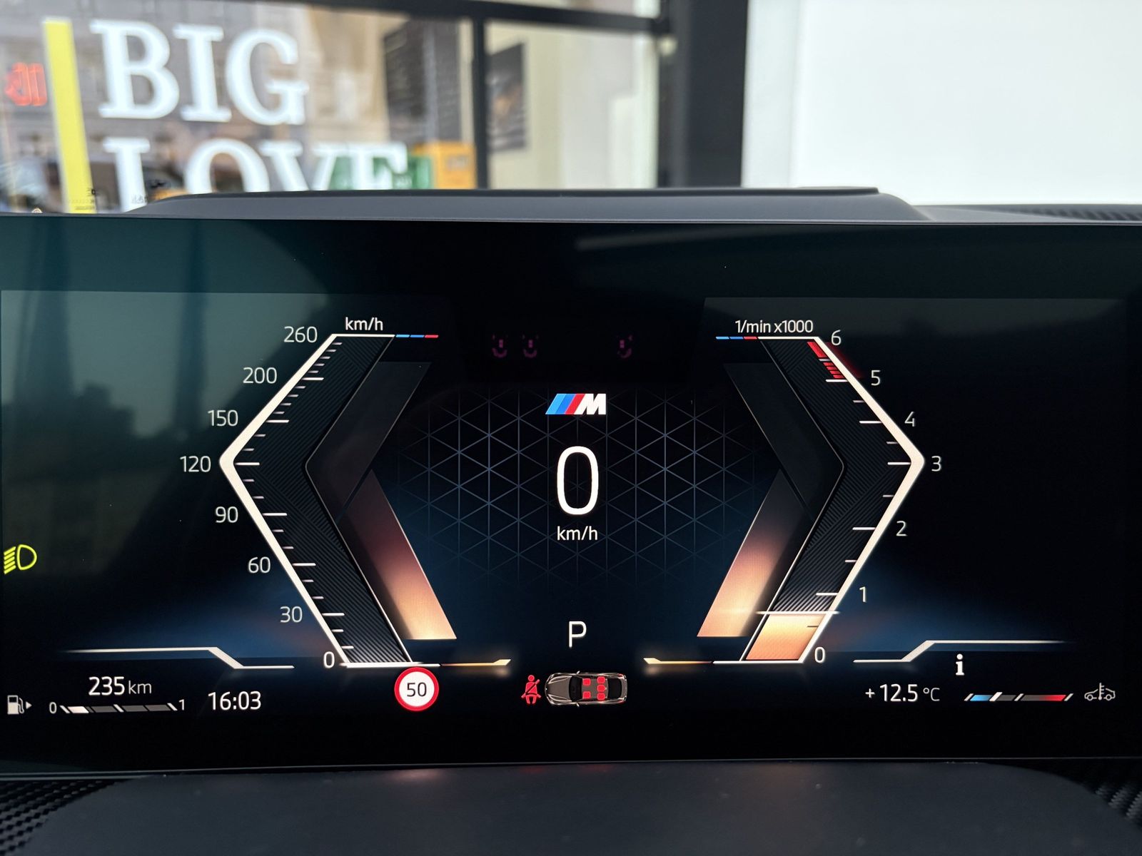 BMW X6 xDrive40d MSport PANO AHK DA PROF PA PROF 22"