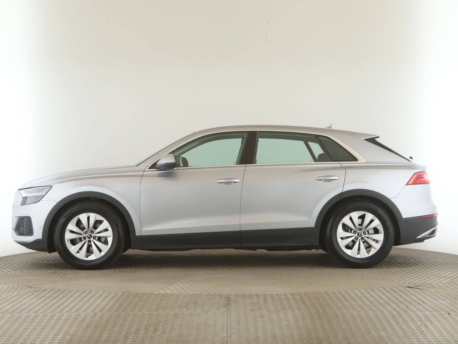 Audi Q8 50 TDI quattro - Samsaru's Car Outlet