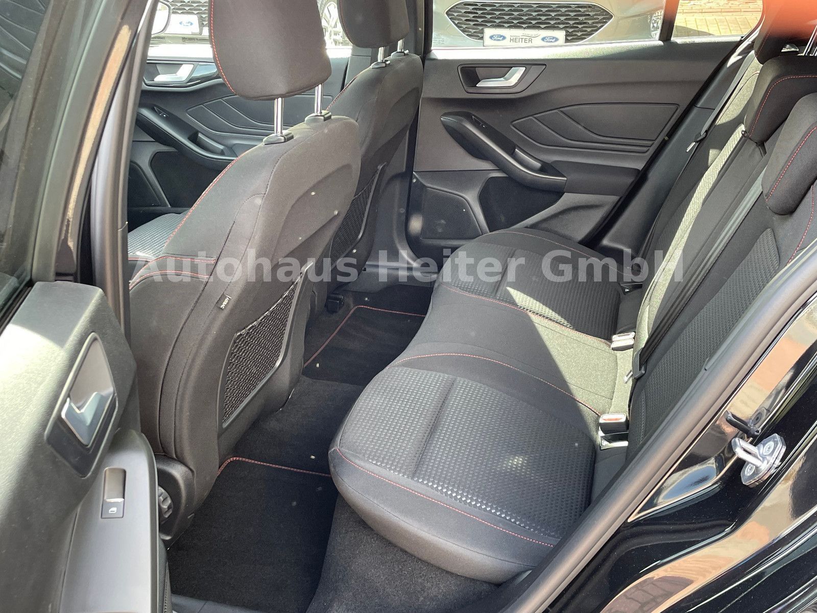 Ford Focus Automatik ST-Line X /155PS+Head-Up+ACC+AHK