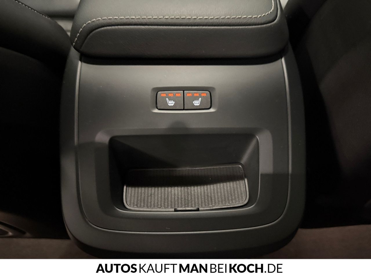 Volvo XC60 B5 AWD PlusDark ACC BLIS AHK VLED 4xSHz H&K