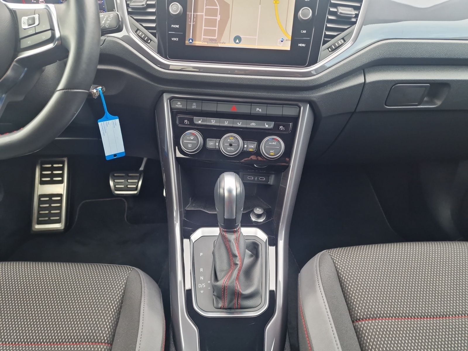Volkswagen T-Roc 1.5 TSI Sport - Samsaru's Car Outlet
