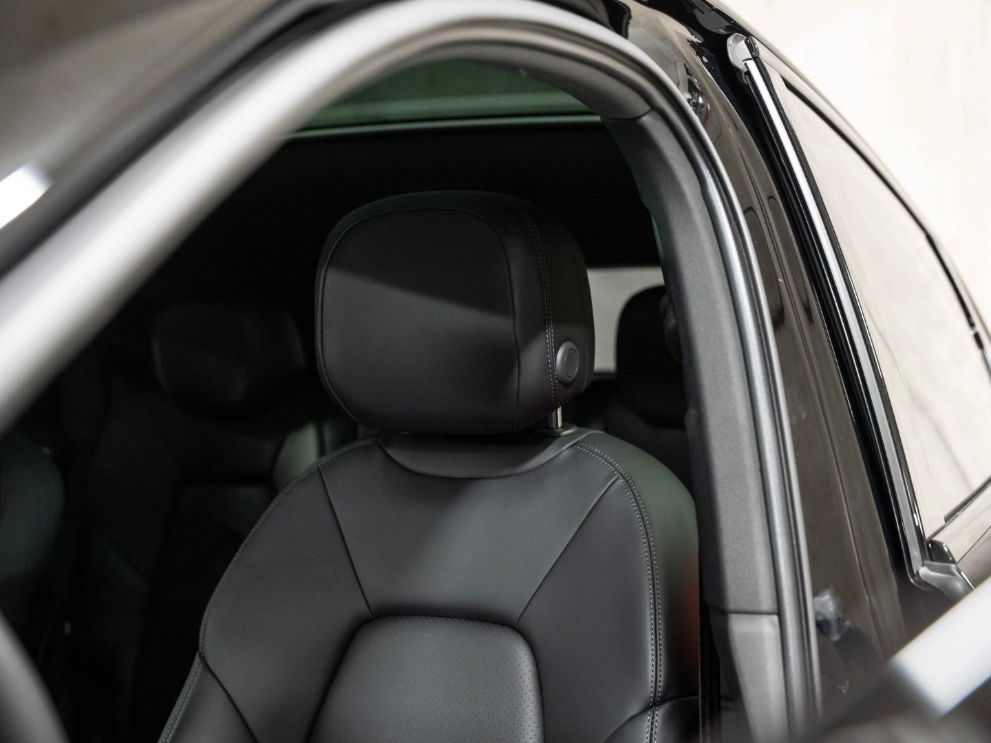 Porsche Cayenne Coupe PDCC Luftfederung InnoDrive BOSE