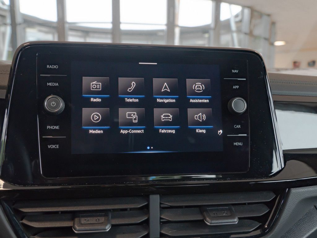 Volkswagen T-Roc 1.5 TSI Style - Samsaru's Car Outlet