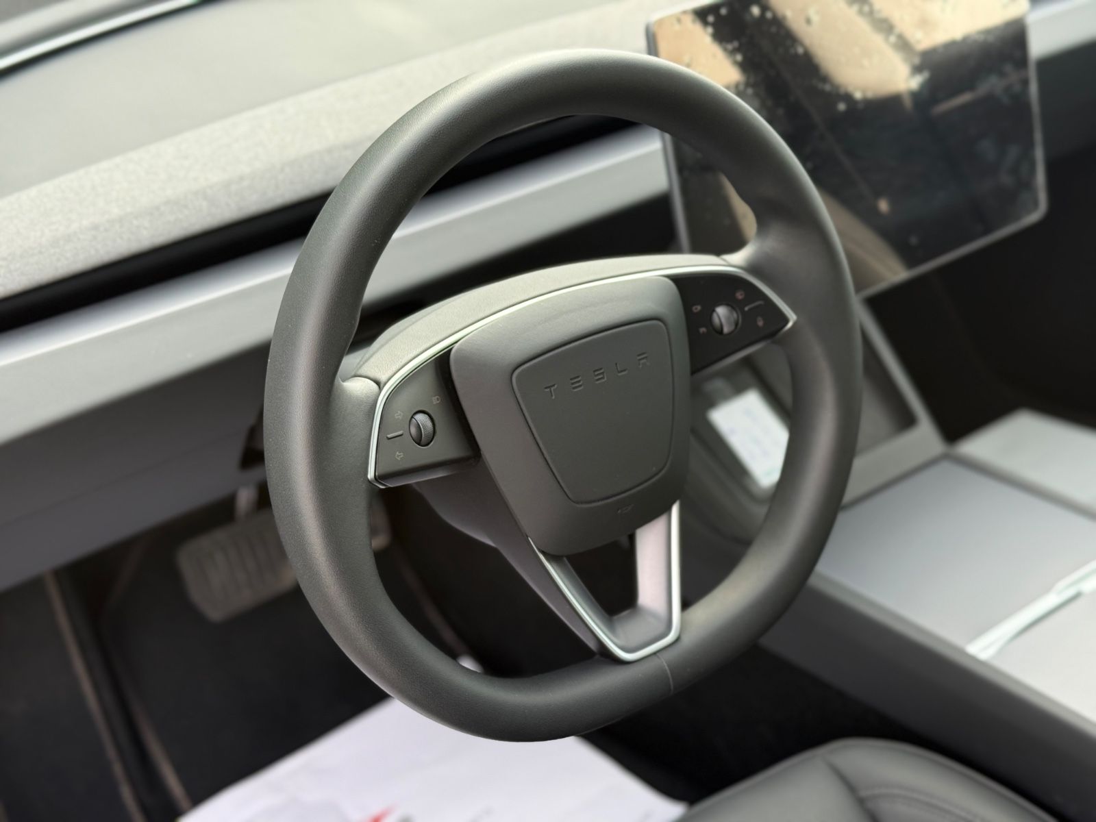 Tesla Model 3 RWD Plus NEW-Model