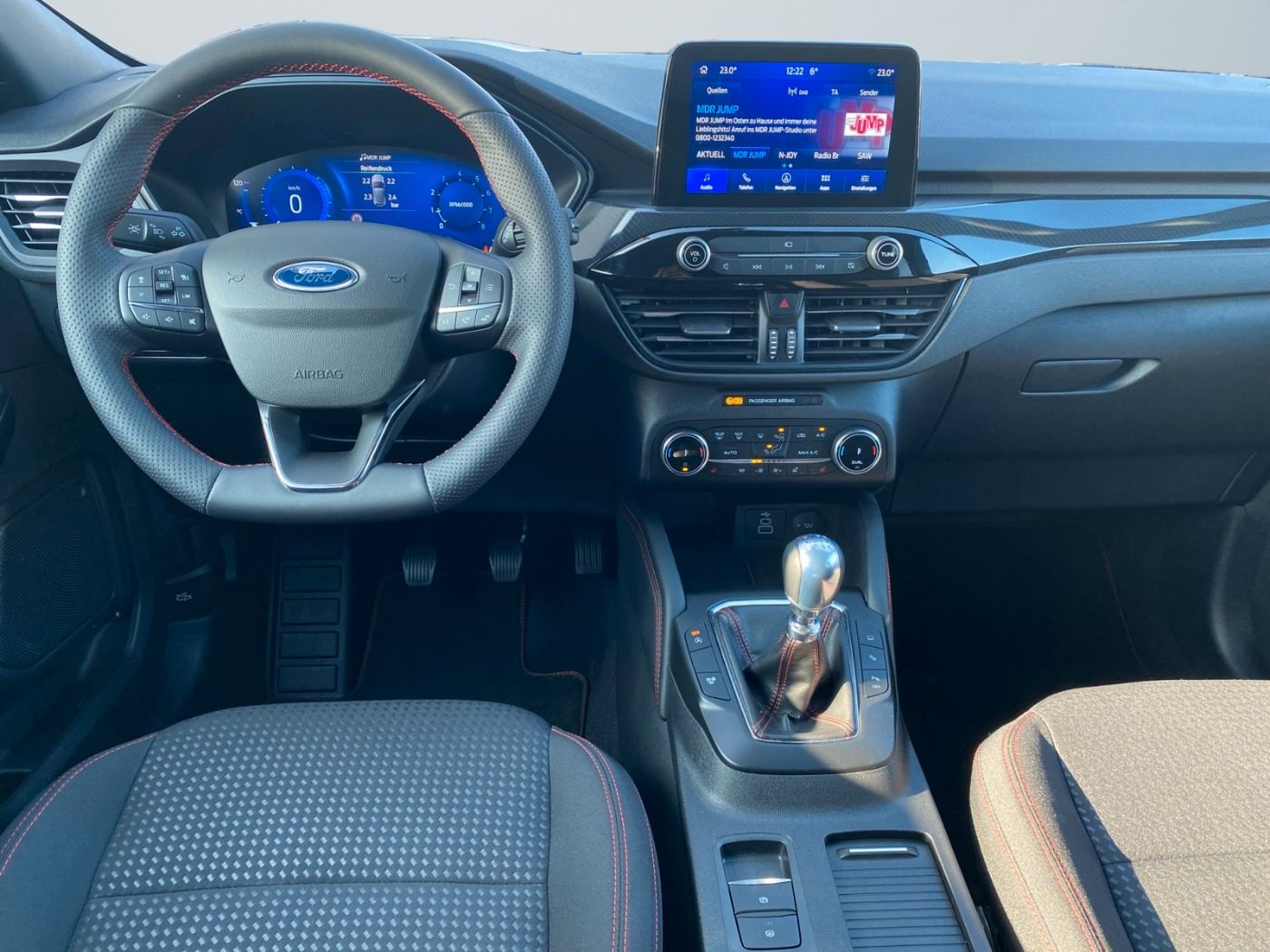 Ford Kuga ST-Line 1.5 FWD - Samsaru's Car Outlet