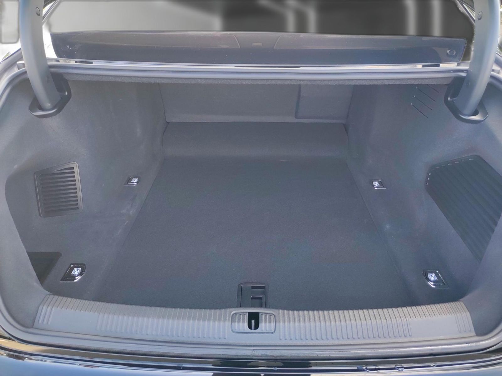 Audi A8 50 TDI quattro tiptronic - Samsaru's Car Outlet