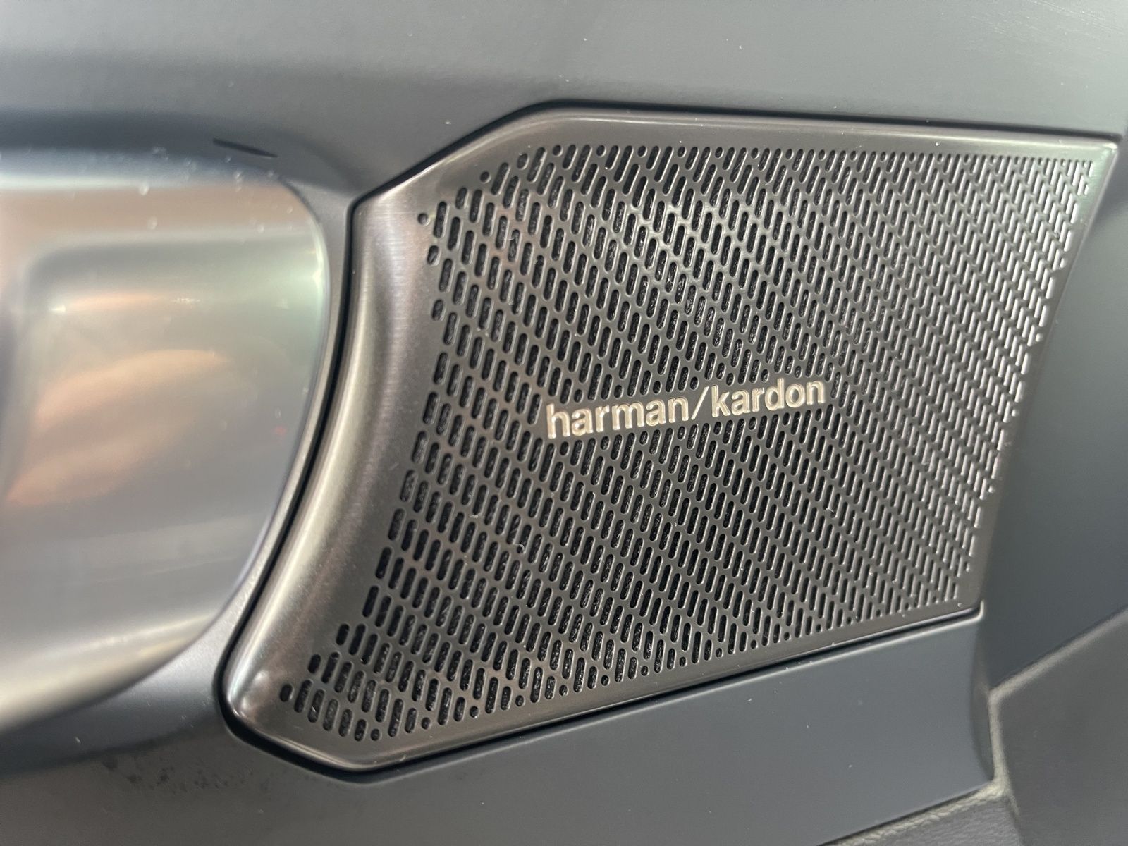 Volvo XC40 Twin Electric Ultimate AHK