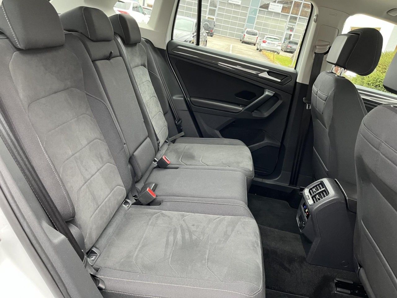 Volkswagen Tiguan 2,0 TDI DSG 4Motion Elegance (Navi+AHK+AC