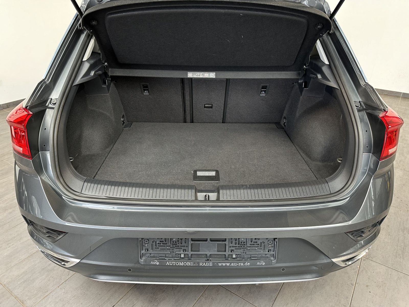 Volkswagen T-Roc 2.0 TDI DSG Style - Samsaru's Car Outlet