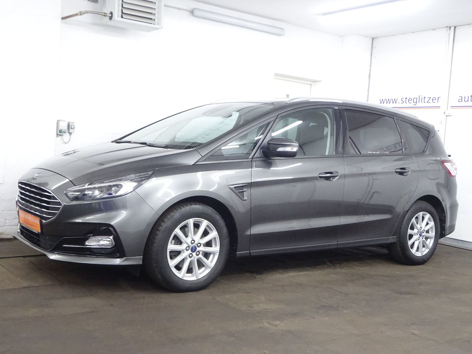 Ford S-Max 2.0 Aut./ACC/LED/Kamera/Winter/PDC/Nav/SHZ