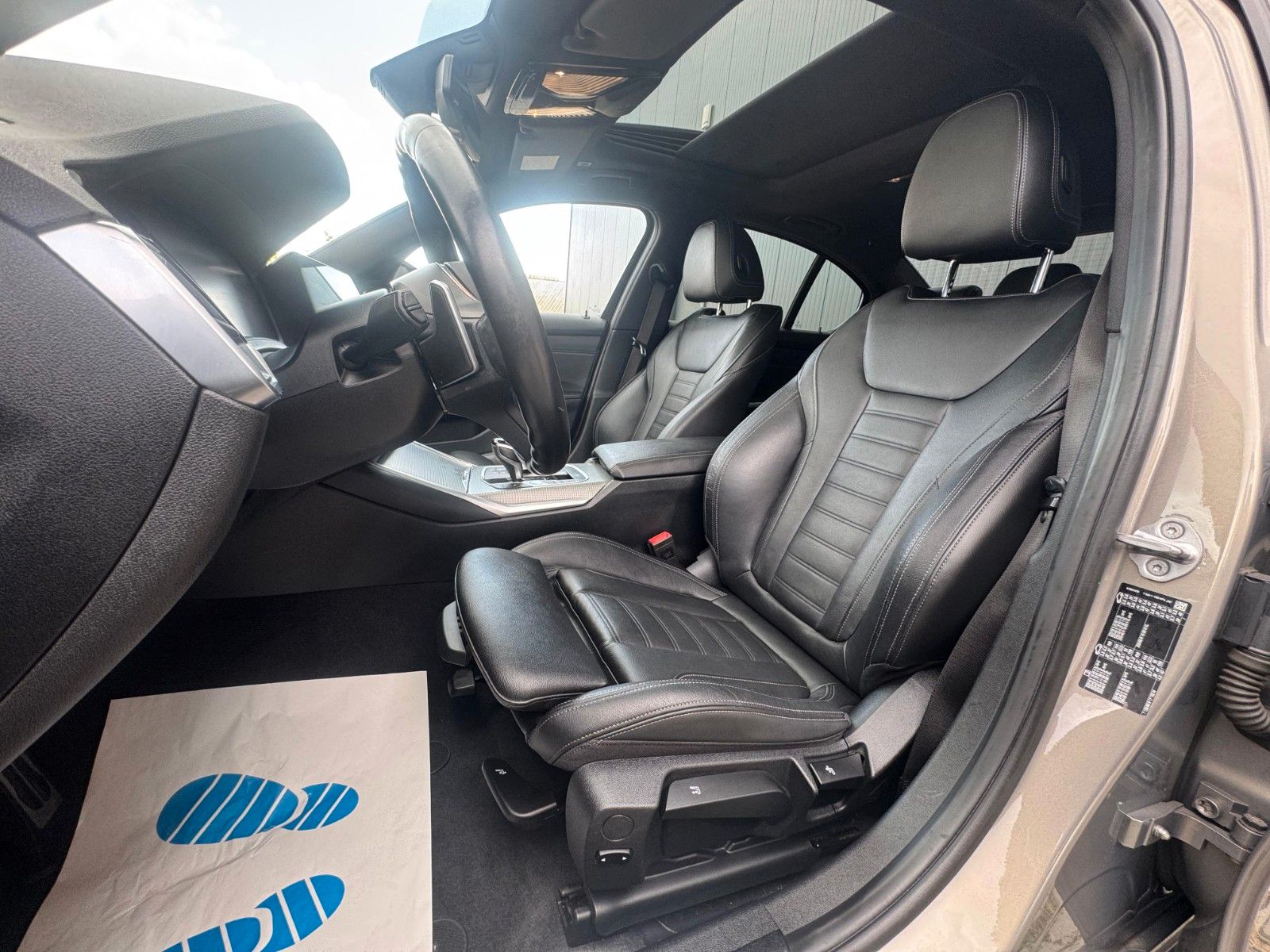 BMW Lim M Sport - Samsaru's Car Outlet