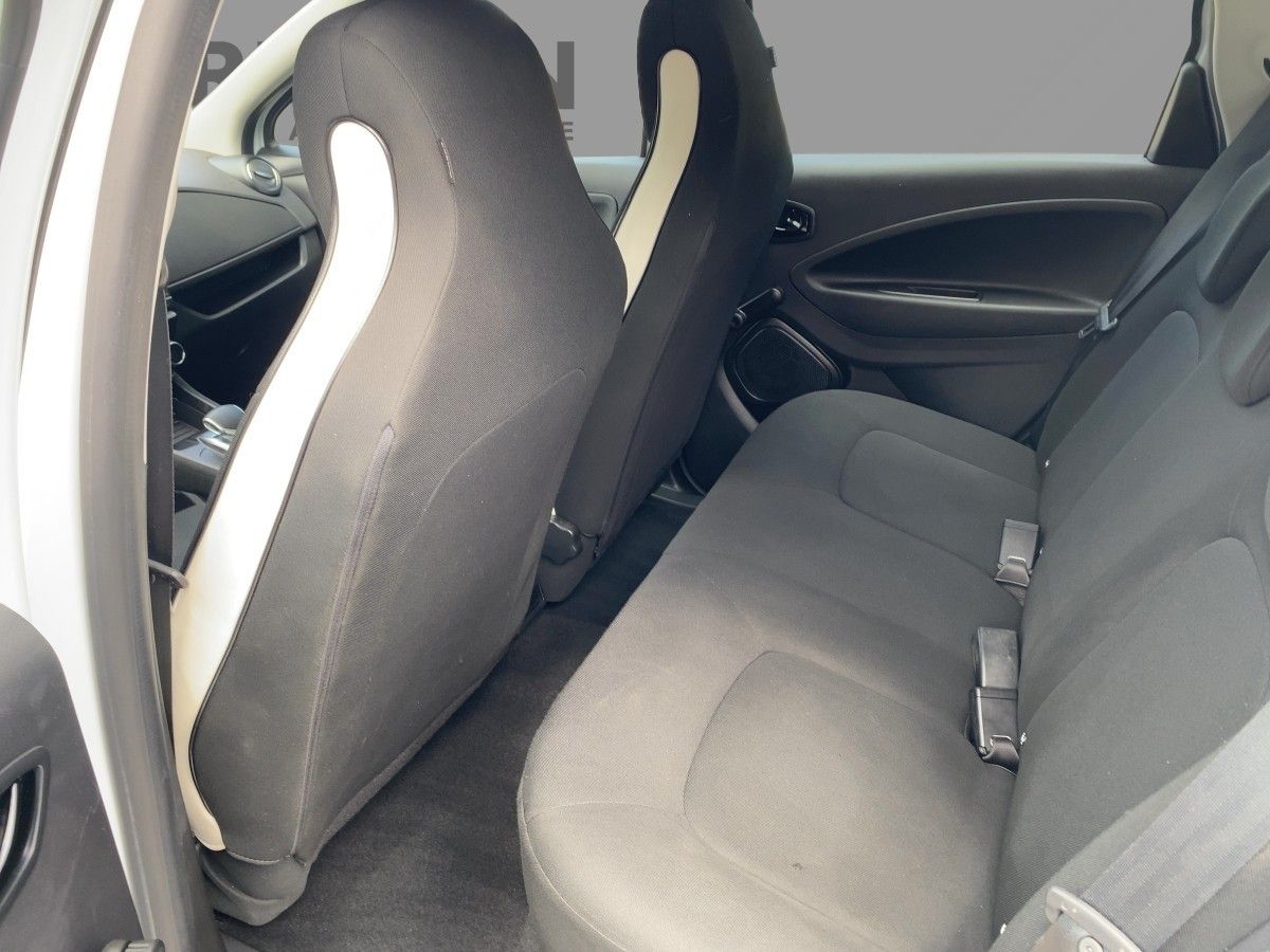 Renault Zoe R110/Z.E. 50 Life - Samsaru's Car Outlet