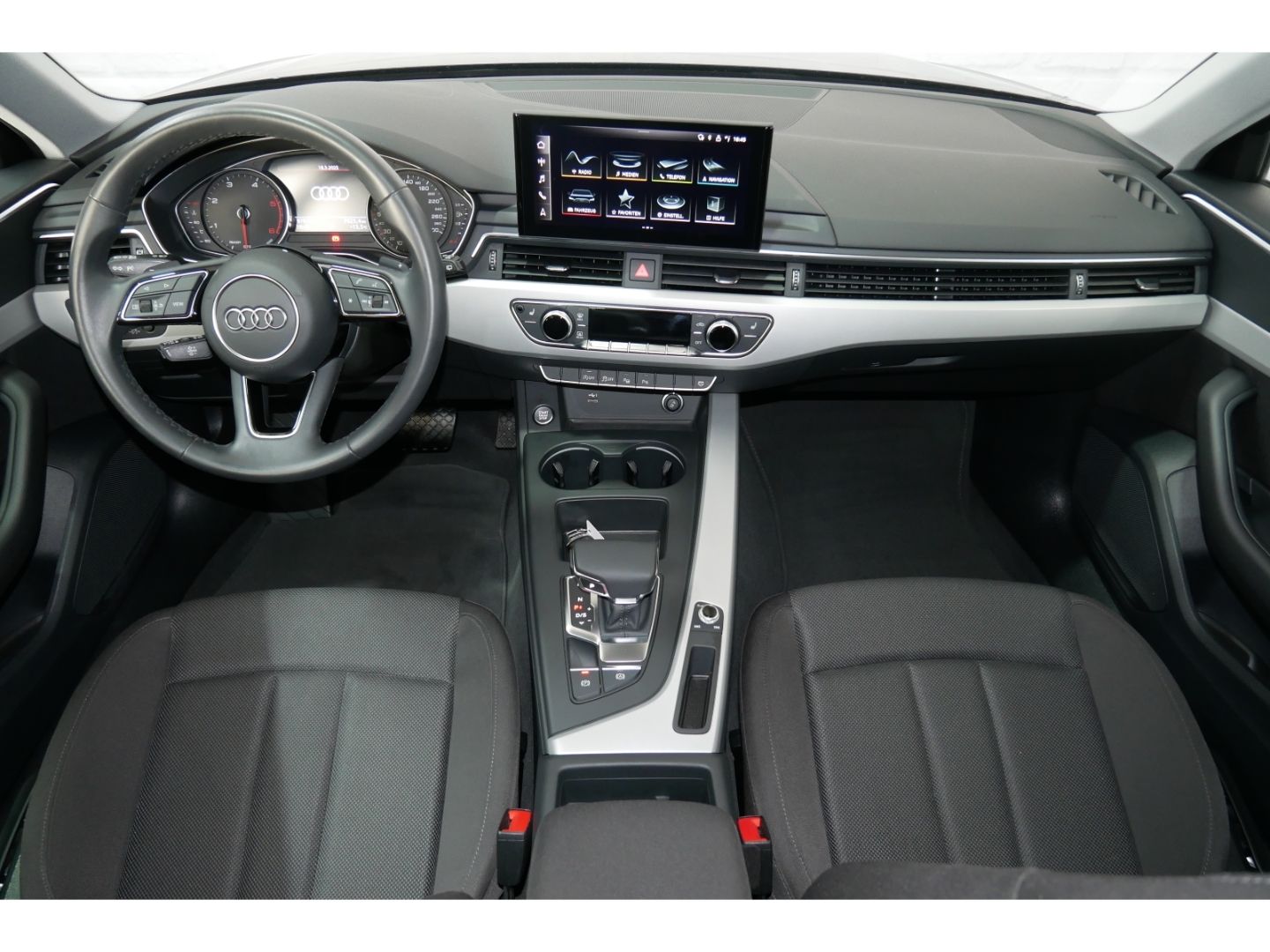 Audi A4 Av 30 TDI advanced - Samsaru's Car Outlet