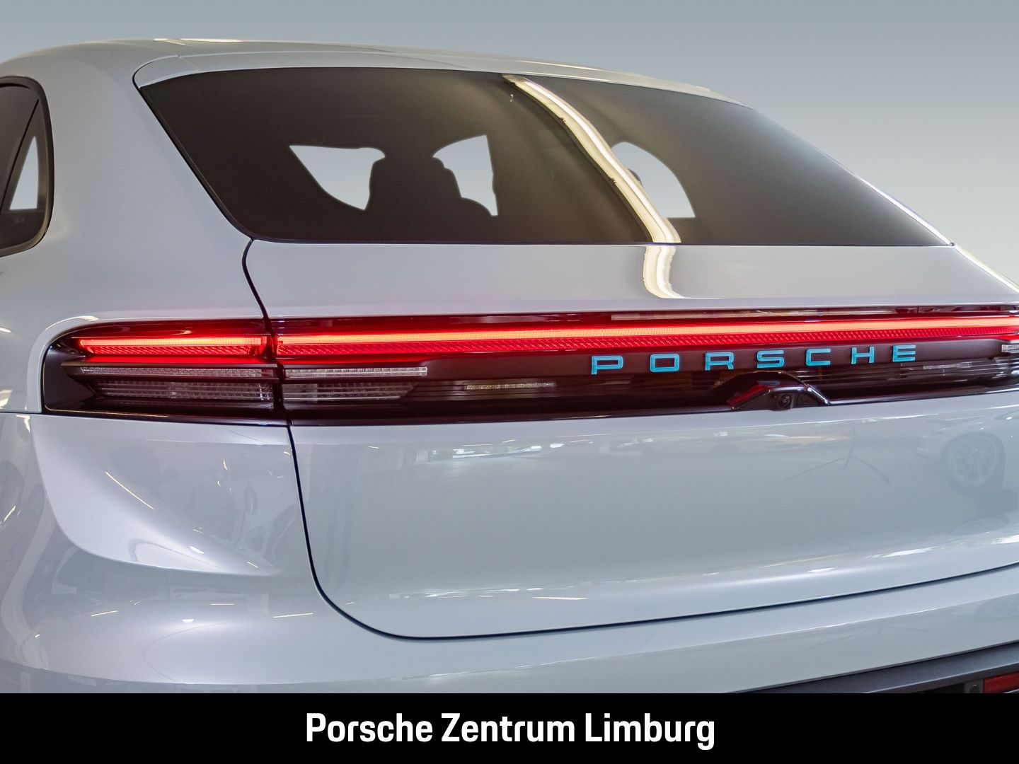 Porsche Macan 4 BOSE Surround-View Panorama Luftfederung