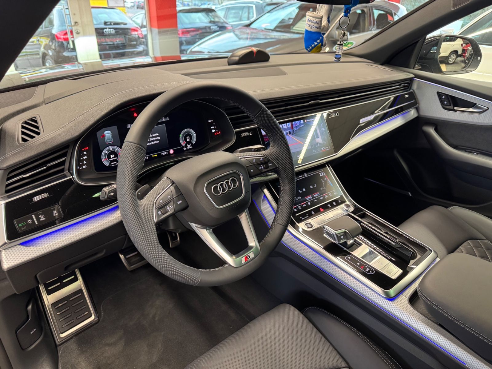 Audi Q8 50TDI S-Line/Black/23zoll/Allradlenk.Pano/B&0