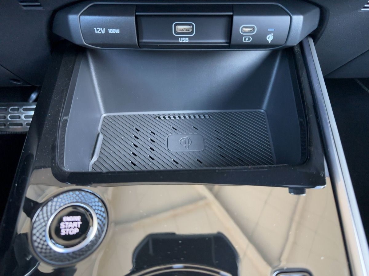 Kia NIRO Spirit 1.6 PHEV - Samsaru's Car Outlet
