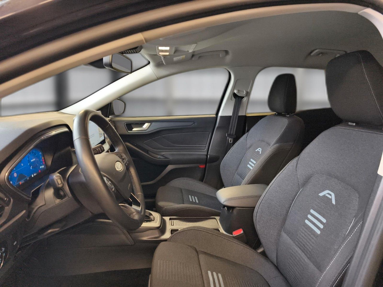 Ford Focus Turnier Active X NAVI LED ACC RFK