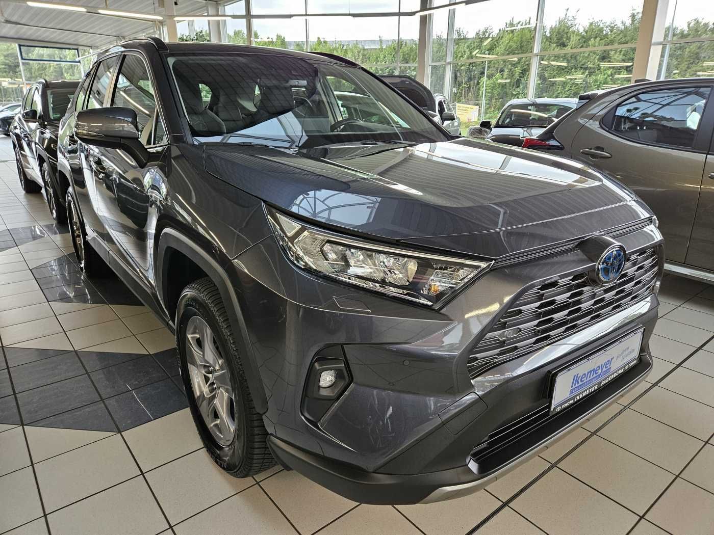 Toyota RAV4 2.5 Hybrid Business Edition - Samsaru's Car Outlet