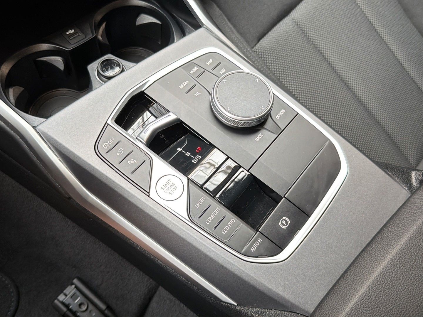 BMW 320d Touring xDr. ACC AHK KZU IQ HUD 360° HiFi