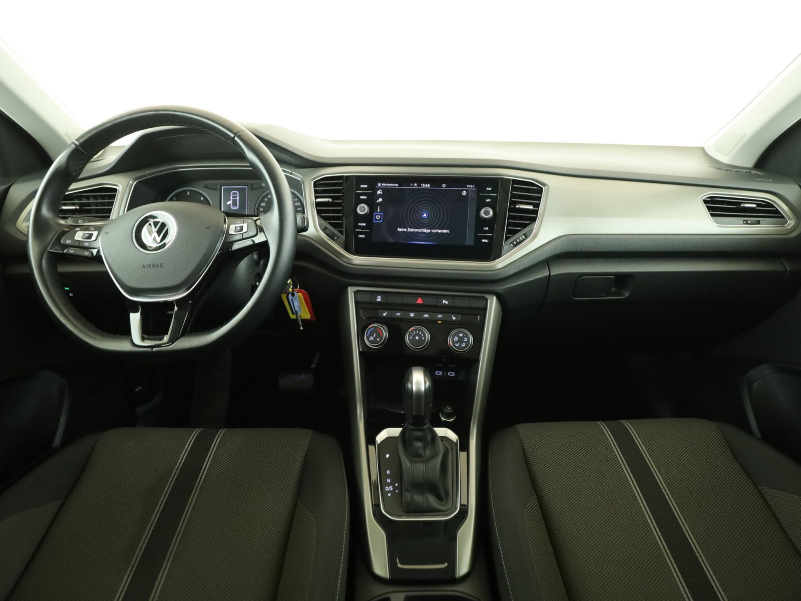 Volkswagen T-Roc 2.0 TDI Style - Samsaru's Car Outlet