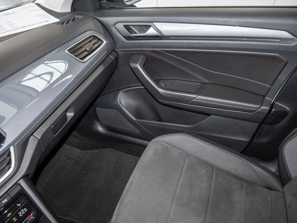 Volkswagen T-Roc 1.0 TSI Style - Samsaru's Car Outlet