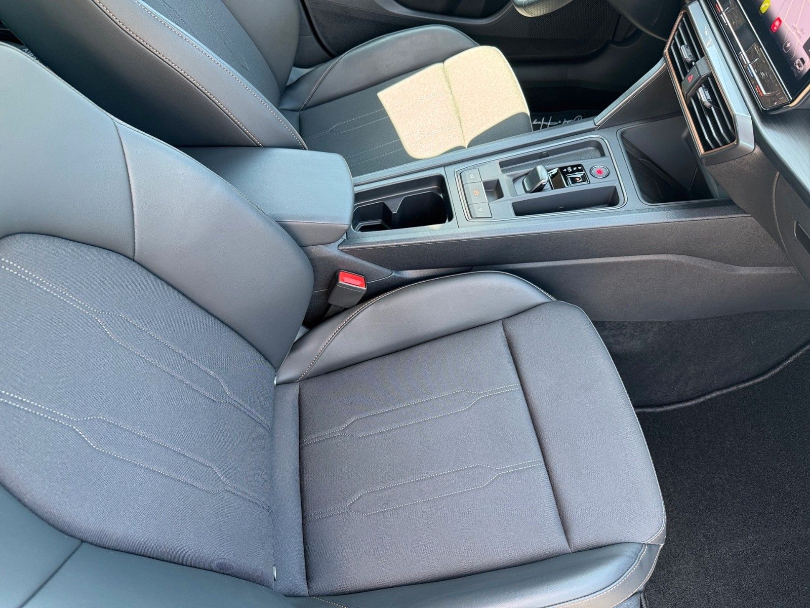 Cupra Leon 1.5 eTSI - Samsaru's Car Outlet