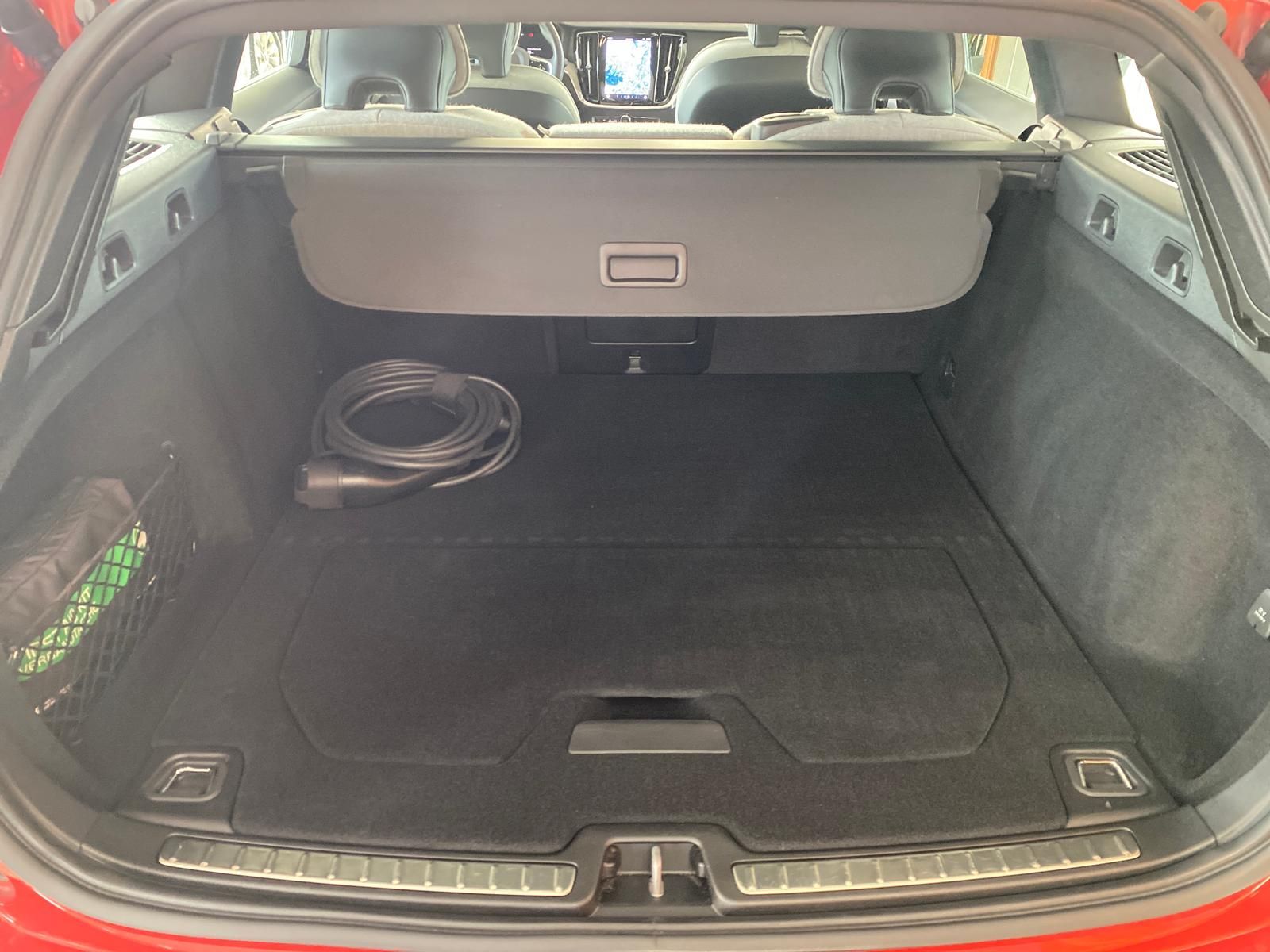 Volvo V60 Kombi T6 Plug-In Hybrid AWD Plus Bright