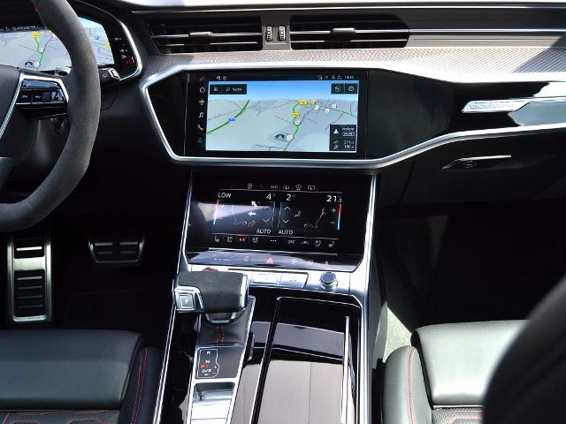 Audi RS6 Avant 4.0 TFSI VOLL/DYNAMIK-PLUS/KERAMIK/AHK