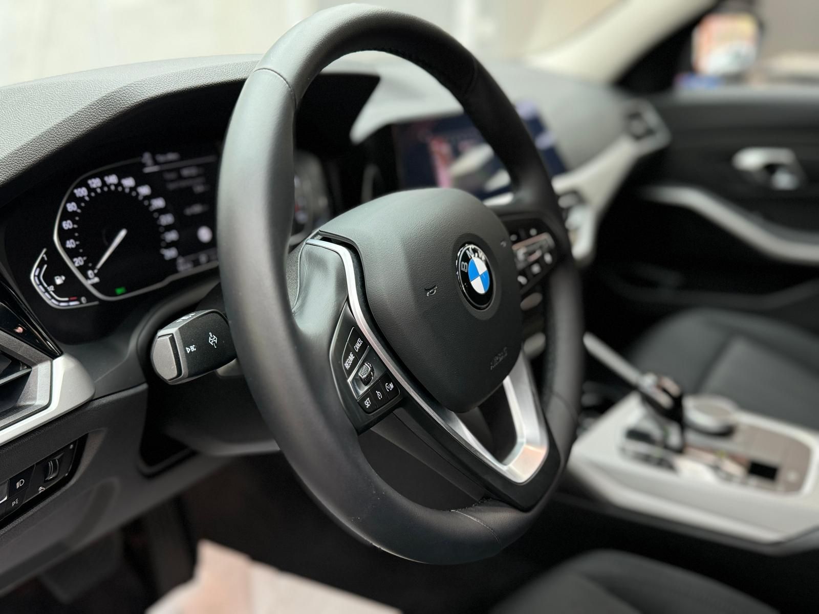 BMW 320i Advantage - Samsaru's Car Outlet