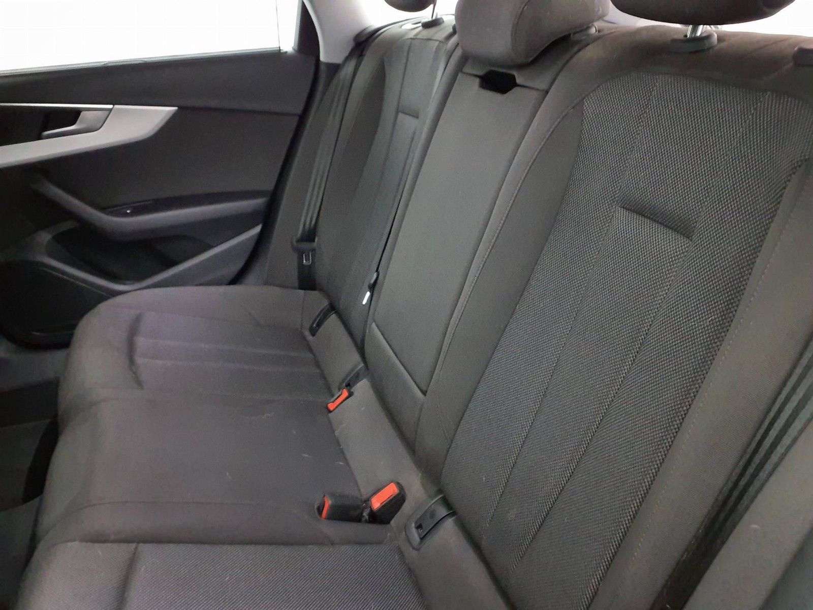 Audi A4 Avant 35 TFSI - Samsaru's Car Outlet