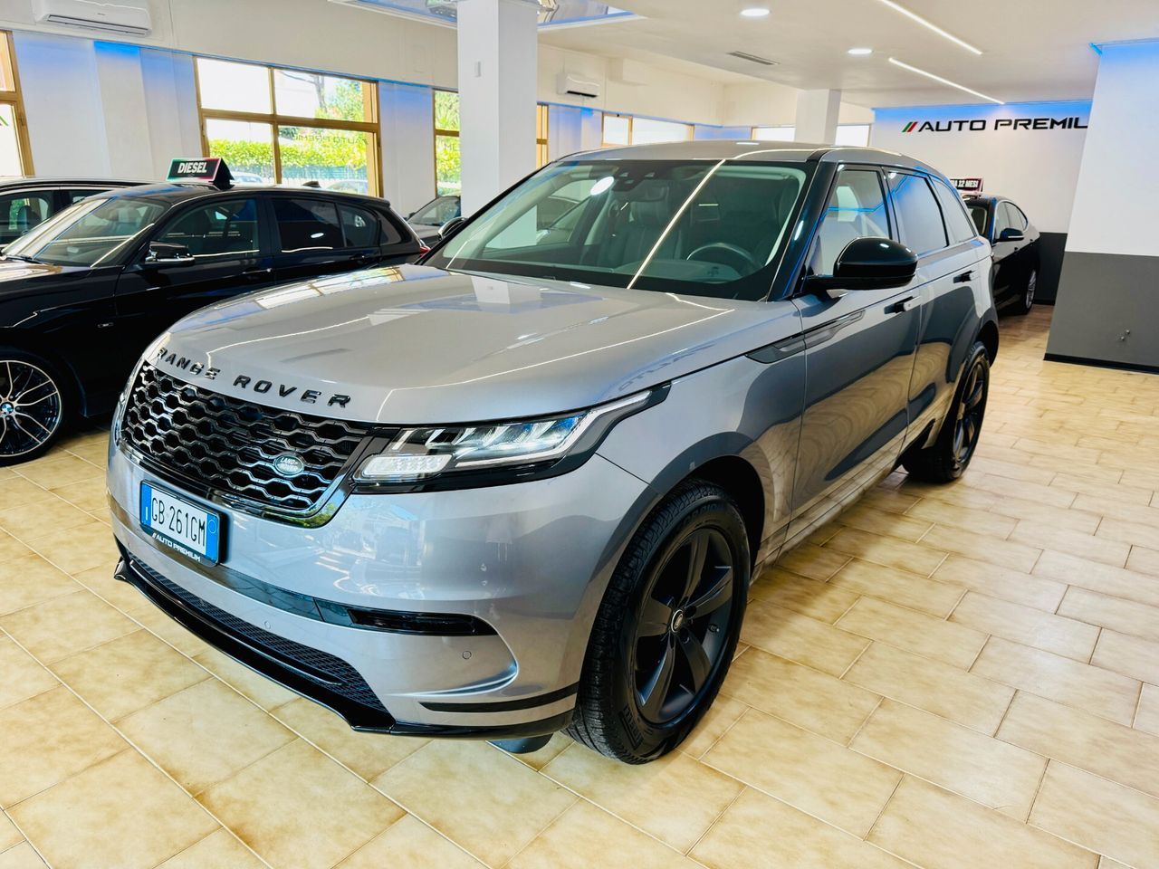 Range Rover Velar 2.0D - Samsaru's Car Outlet